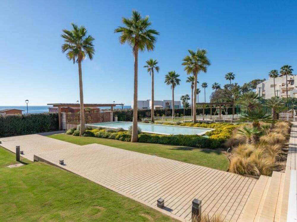 3 bedroom Apartment for sale in El Padron with pool garage - € 1,850,000 (Ref: 7533149)