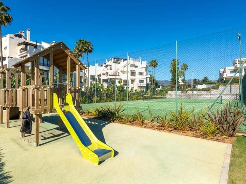 3 bedroom Apartment for sale in El Padron with pool garage - € 1,850,000 (Ref: 7533149)