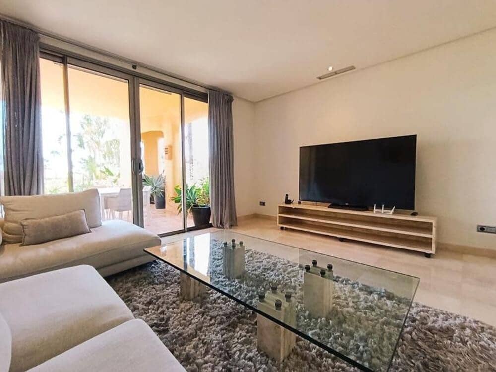 Appartement de 2 chambres à louer à Marbella avec piscine garage - 5 500 € (Ref: 7535782)