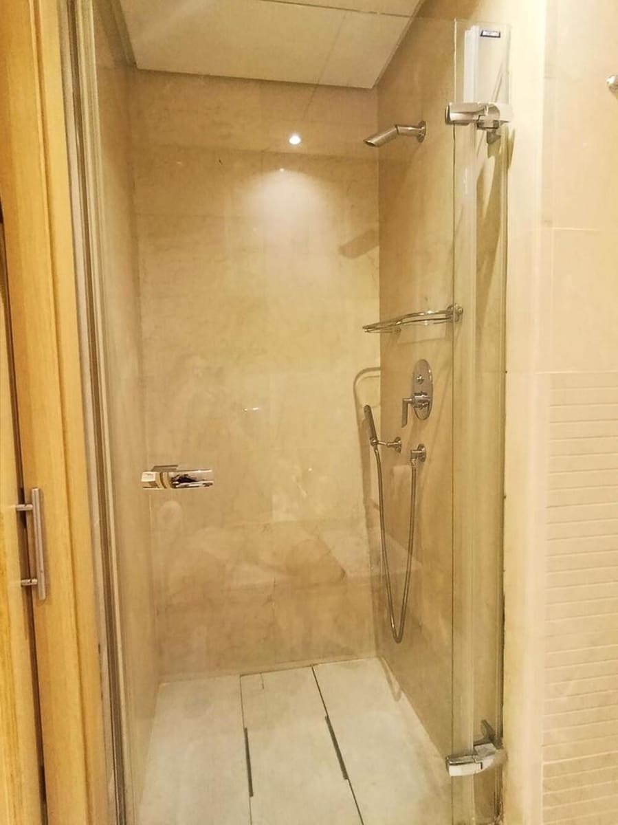 Appartement de 2 chambres à louer à Marbella avec piscine garage - 5 500 € (Ref: 7535782)