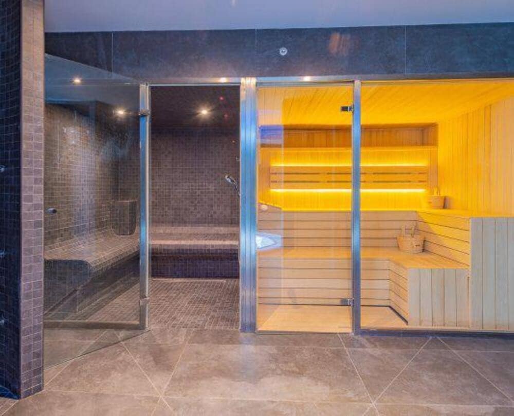 2 quarto Apartamento para arrendar em Marbella com piscina garagem - 3 500 € (Ref: 7537308)