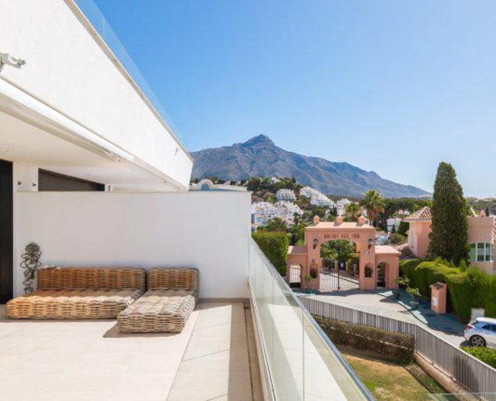 2 quarto Apartamento para arrendar em Marbella com piscina garagem - 3 500 € (Ref: 7537308)