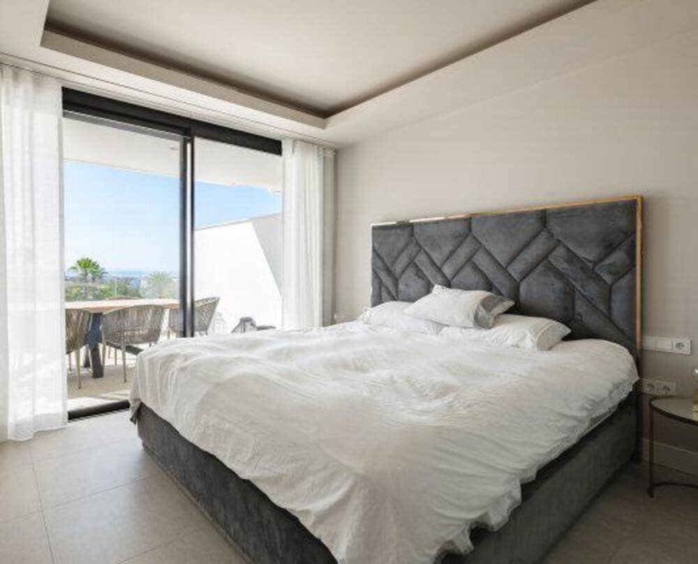 2 quarto Apartamento para arrendar em Marbella com piscina garagem - 3 500 € (Ref: 7537308)