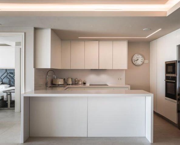 2 quarto Apartamento para arrendar em Nueva Andalucía Centro, Marbella com piscina garagem - 3 500 € (Ref: 7537308)