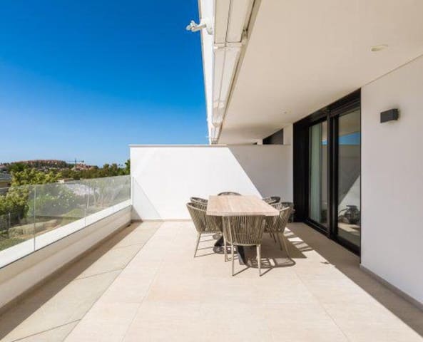 2 quarto Apartamento para arrendar em Nueva Andalucía Centro, Marbella com piscina garagem - 3 500 € (Ref: 7537308)