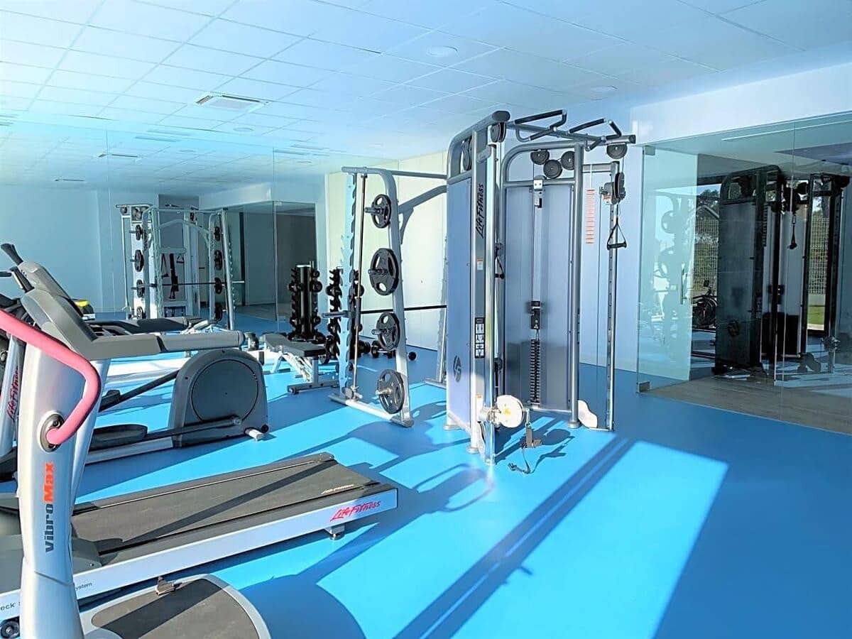 2 quarto Apartamento para arrendar em Marbella com piscina garagem - 3 500 € (Ref: 7537308)