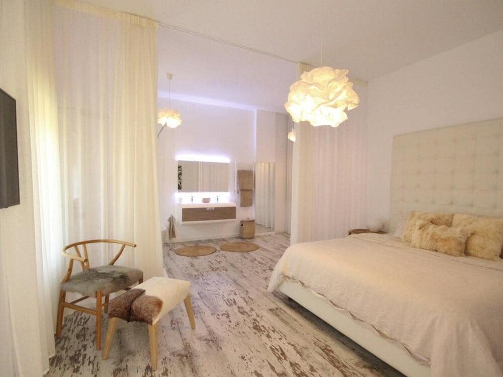 4 soveværelse Villa til leje i Estepona med swimmingpool garage - € 8.000 (Ref: 7557269)