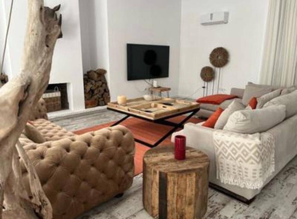 4 soveværelse Villa til leje i Estepona med swimmingpool garage - € 8.000 (Ref: 7557269)