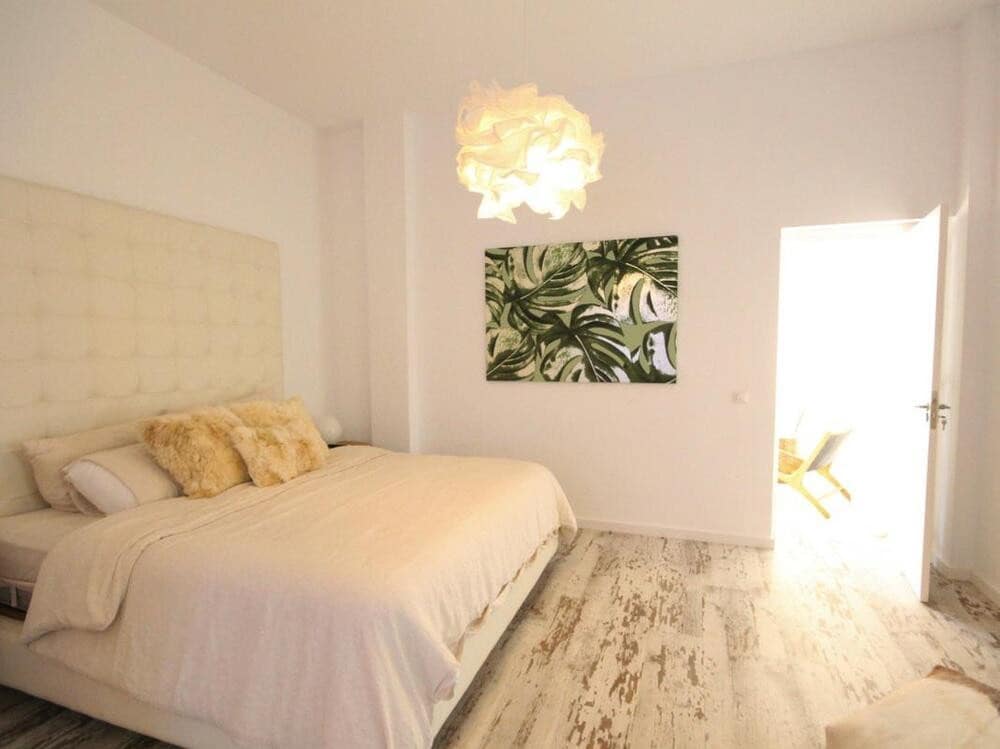 4 soveværelse Villa til leje i Estepona med swimmingpool garage - € 8.000 (Ref: 7557269)