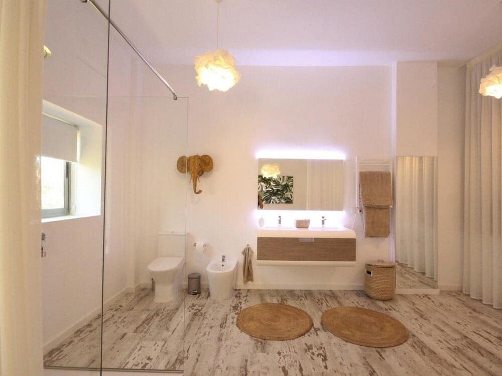 4 soveværelse Villa til leje i Estepona med swimmingpool garage - € 8.000 (Ref: 7557269)