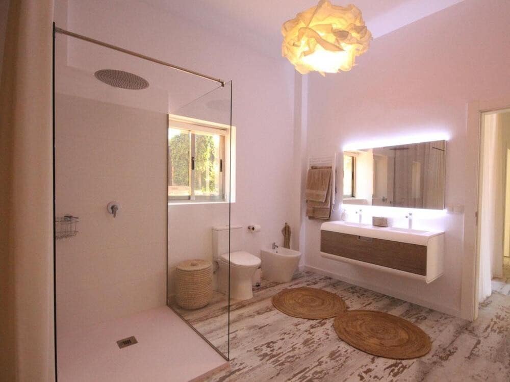 4 soveværelse Villa til leje i Estepona med swimmingpool garage - € 8.000 (Ref: 7557269)