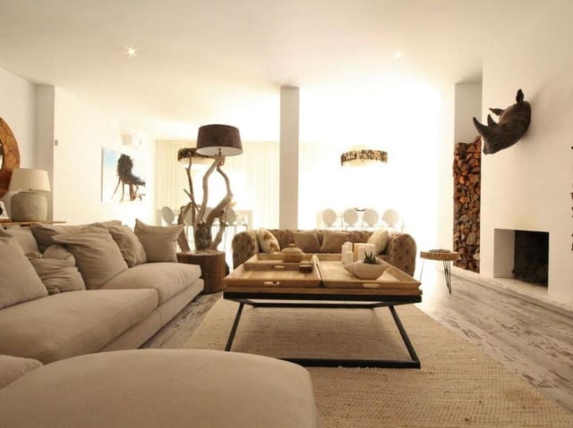 4 soveværelse Villa til leje i Nueva Atalaya, Estepona med swimmingpool garage - € 8.000 (Ref: 7557269)