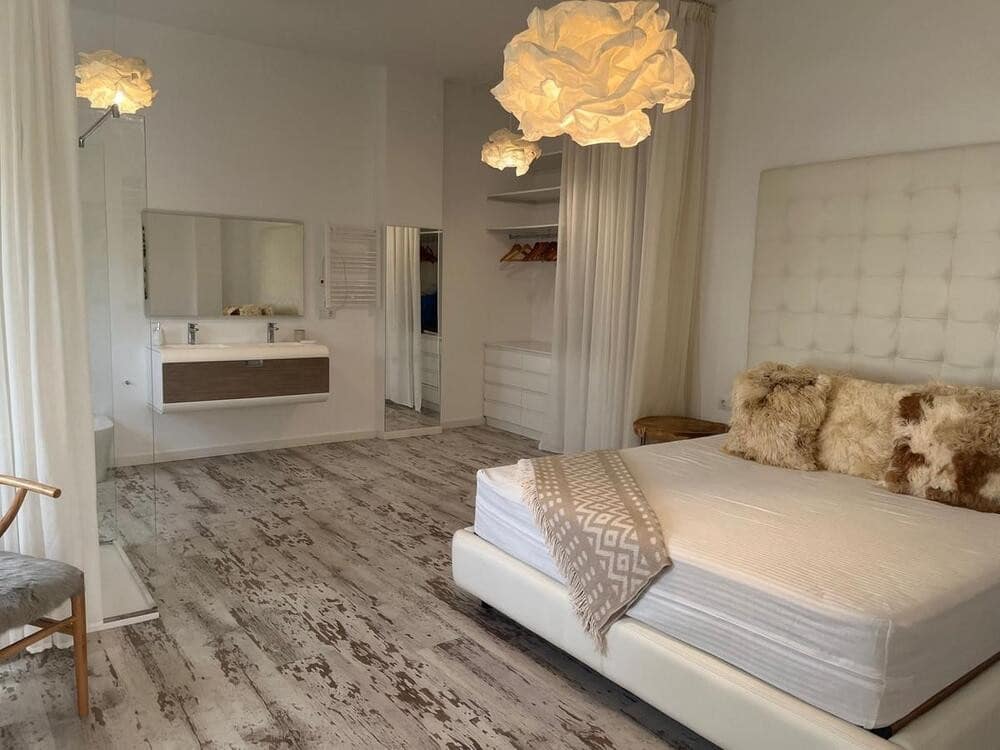 4 soveværelse Villa til leje i Estepona med swimmingpool garage - € 8.000 (Ref: 7557269)