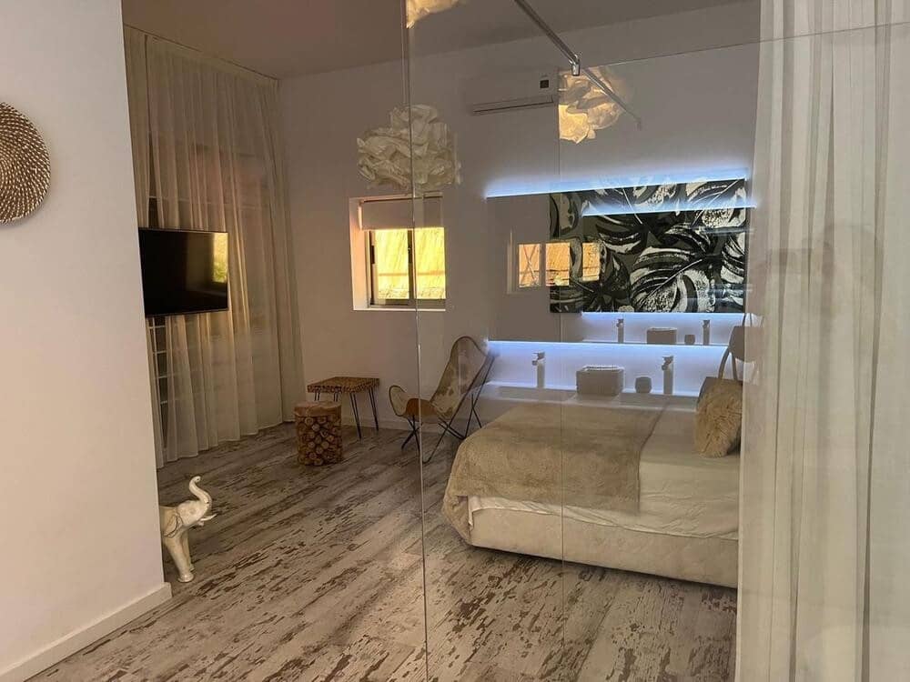 4 soveværelse Villa til leje i Estepona med swimmingpool garage - € 8.000 (Ref: 7557269)