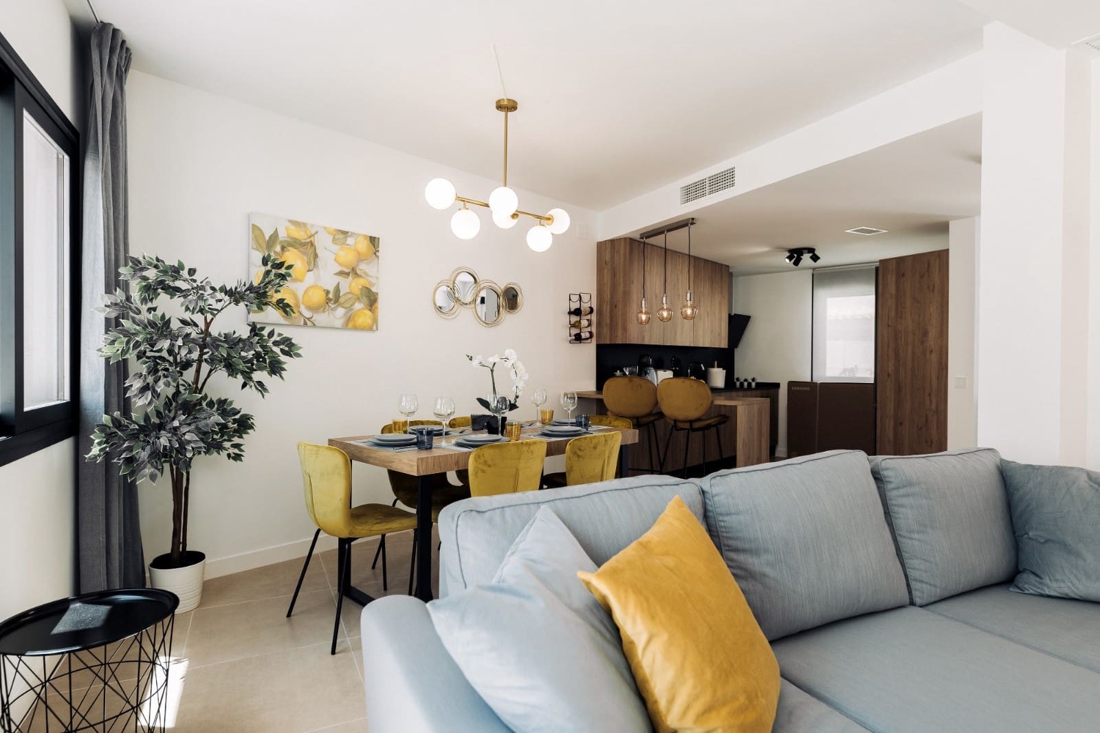 3 soveværelse Byhus til leje i El Paraiso med swimmingpool garage - € 3.750 (Ref: 7563083)