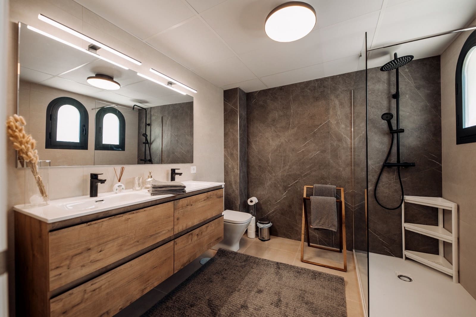 3 soveværelse Byhus til leje i El Paraiso med swimmingpool garage - € 3.750 (Ref: 7563083)