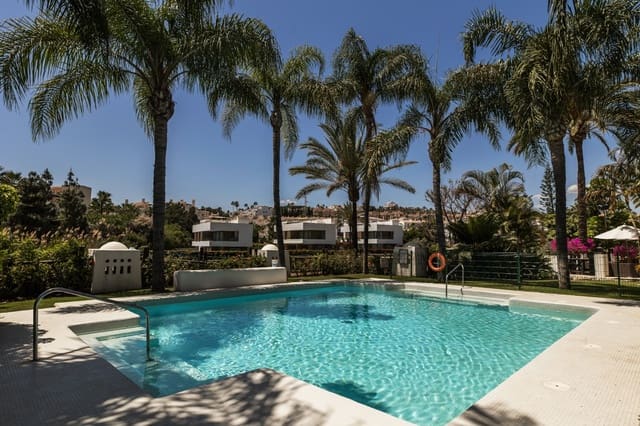 3 bedroom Townhouse for rent in Paraiso - Barronal, Estepona with pool garage - € 3,750 (Ref: 7563083)