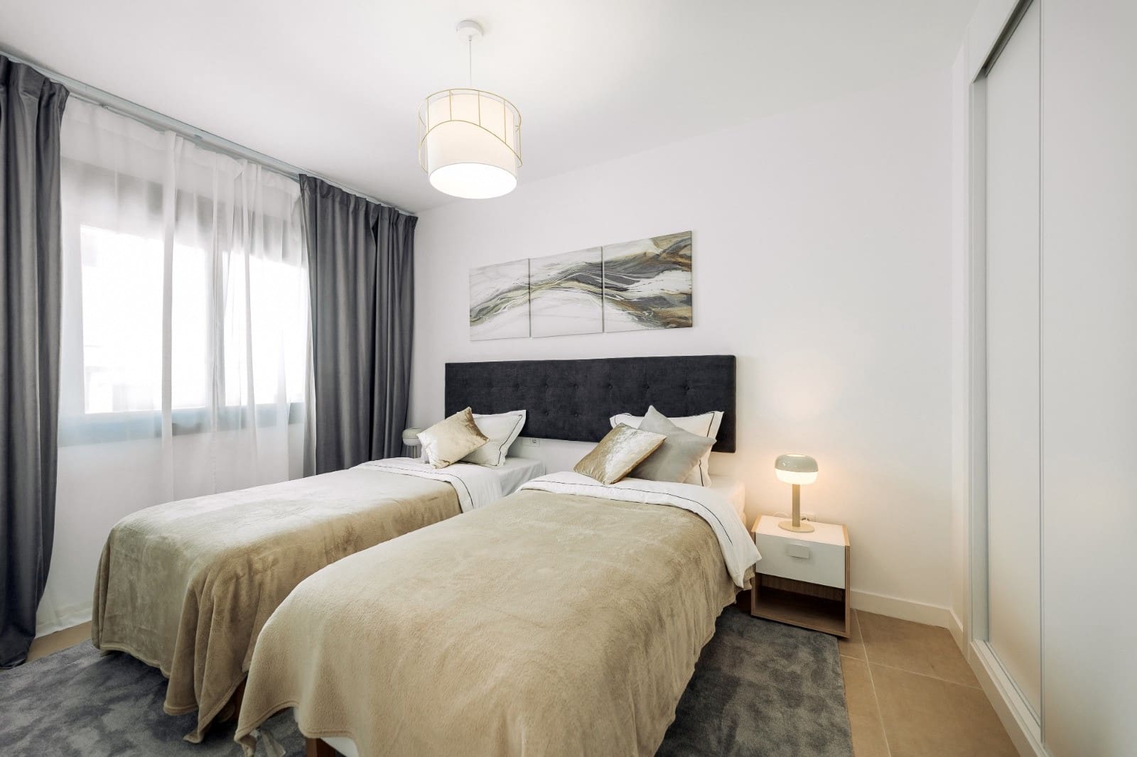 3 soveværelse Byhus til leje i El Paraiso med swimmingpool garage - € 3.750 (Ref: 7563083)