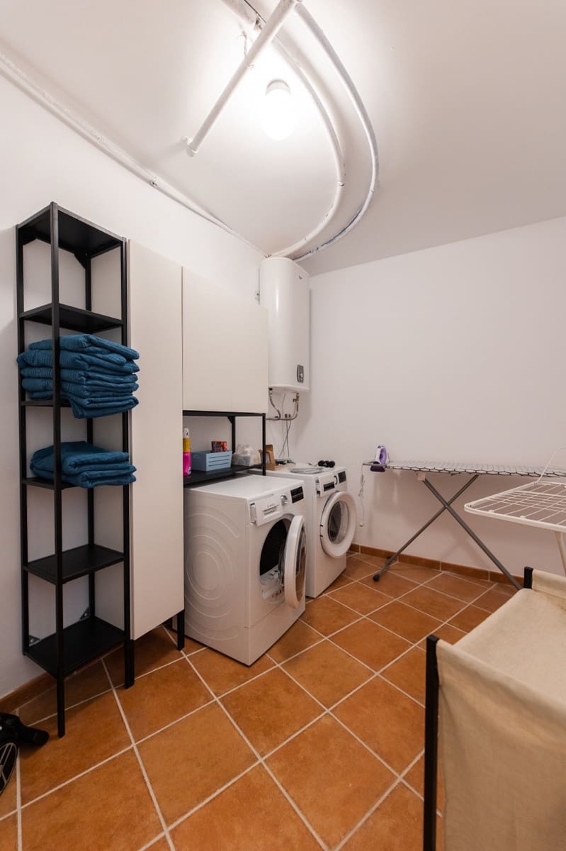 3 soverom Hus til leie i El Paraiso med svømmebasseng garasje - € 2 900 (Ref: 7563083)