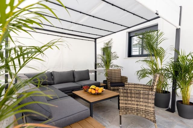 3 soverom Hus til leie i El Paraiso, Estepona med svømmebasseng garasje - € 2 900 (Ref: 7563083)
