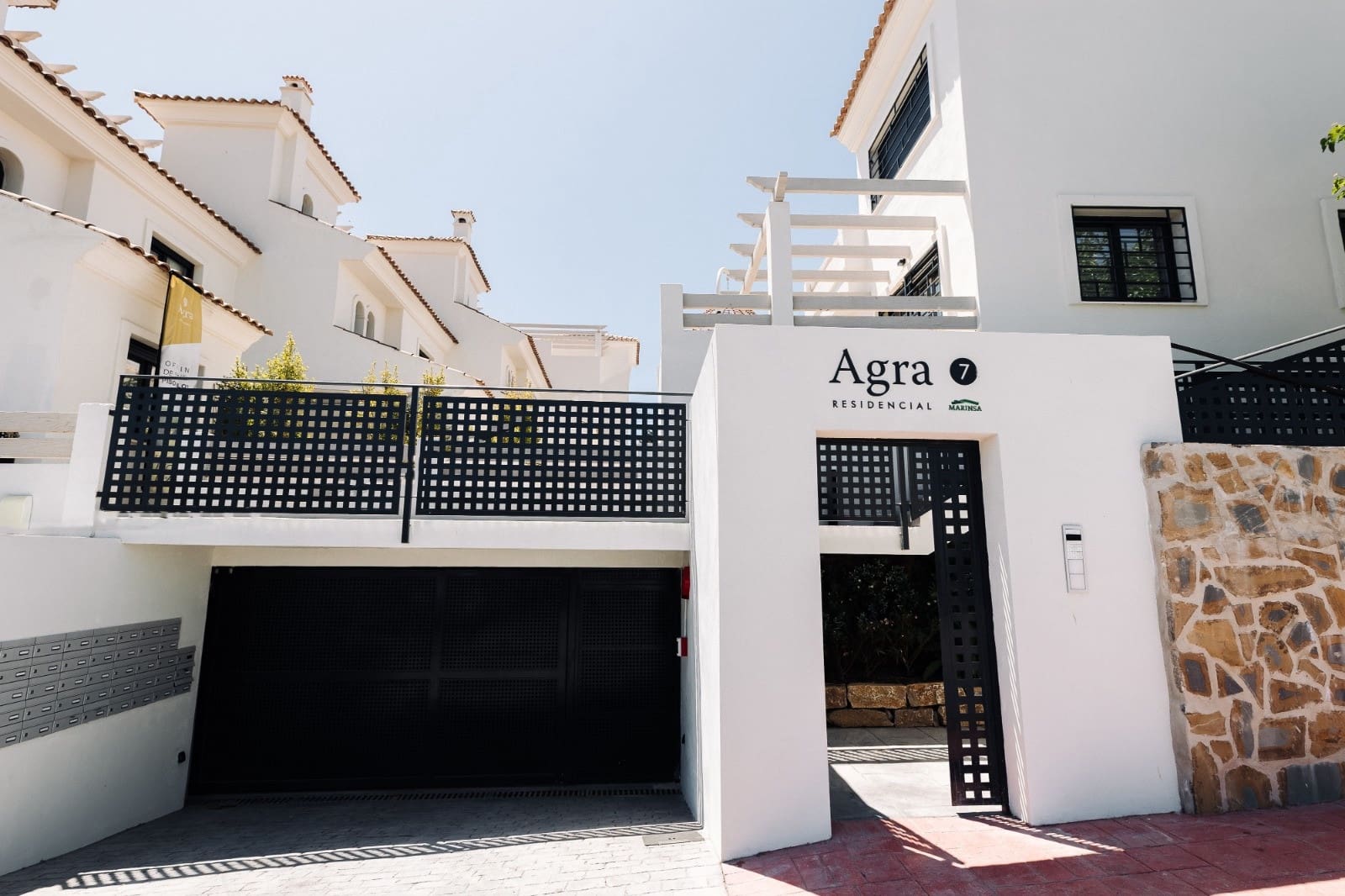 3 soverom Hus til leie i El Paraiso med svømmebasseng garasje - € 2 900 (Ref: 7563083)