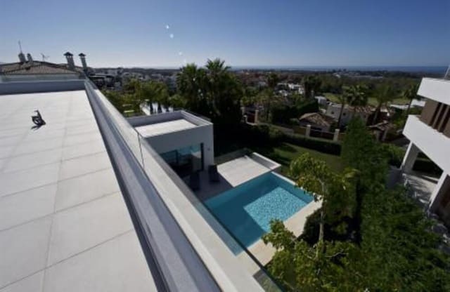 Chalet de 5 habitaciones en El Paraíso, Benahavís en venta con piscina garaje - 3.300.000 € (Ref: 7568487)