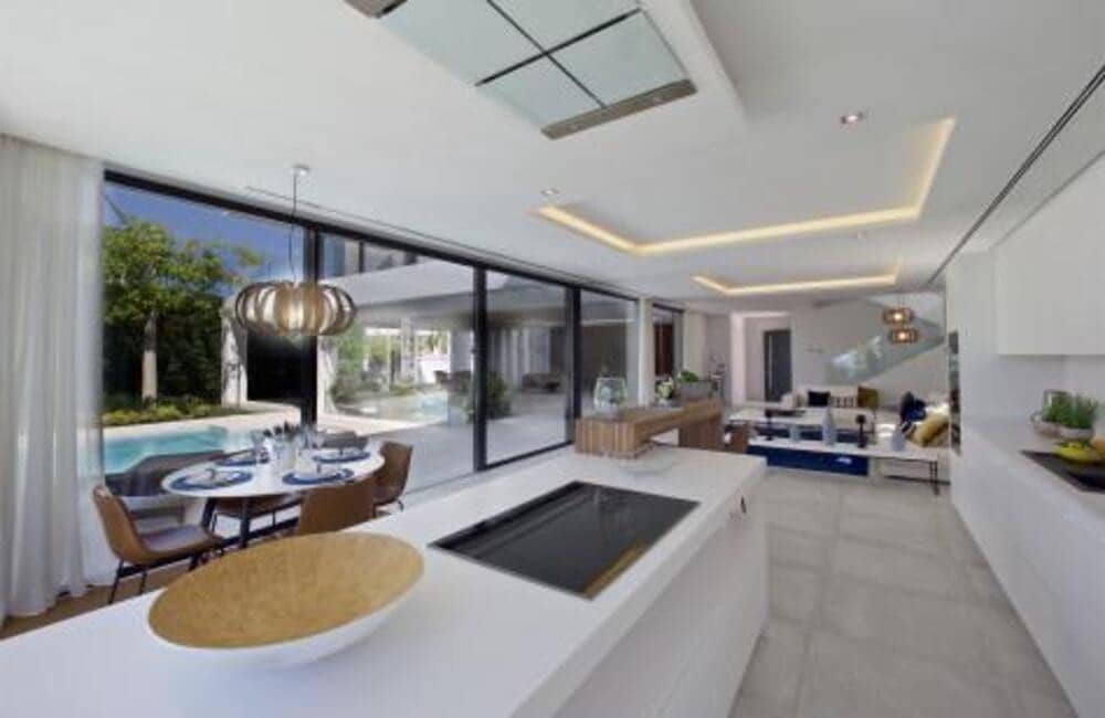 Chalet de 5 habitaciones en Benahavís en venta con piscina garaje - 3.300.000 € (Ref: 7568487)