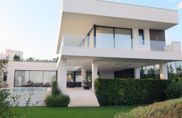 Chalet de 5 habitaciones en El Paraíso, Benahavís en venta con piscina garaje - 3.300.000 € (Ref: 7568487)