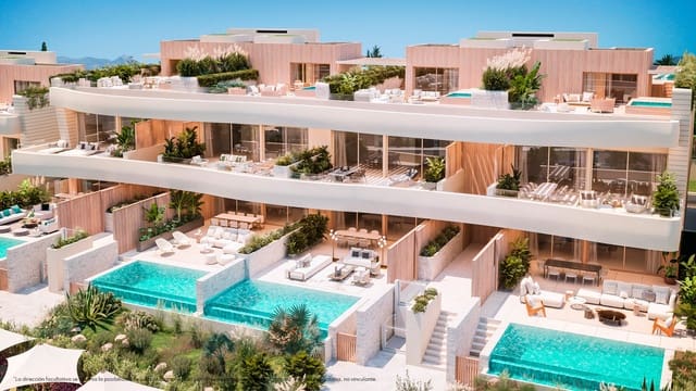 2 soverom Hus til salgs i Las Chapas, Marbella med svømmebasseng garasje - € 3 318 000 (Ref: 7568489)