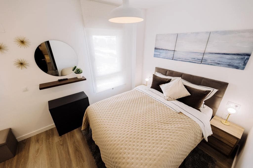 3 bedroom Apartment for rent in Marbella with pool garage - € 2,750 (Ref: 7573734)