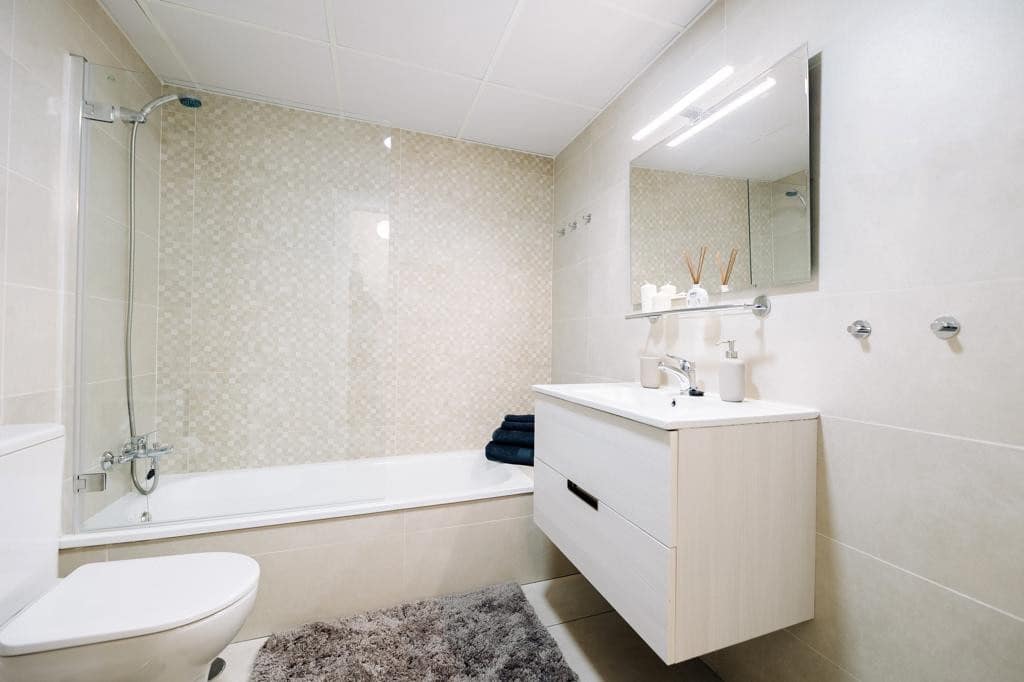 3 bedroom Apartment for rent in Marbella with pool garage - € 2,750 (Ref: 7573734)