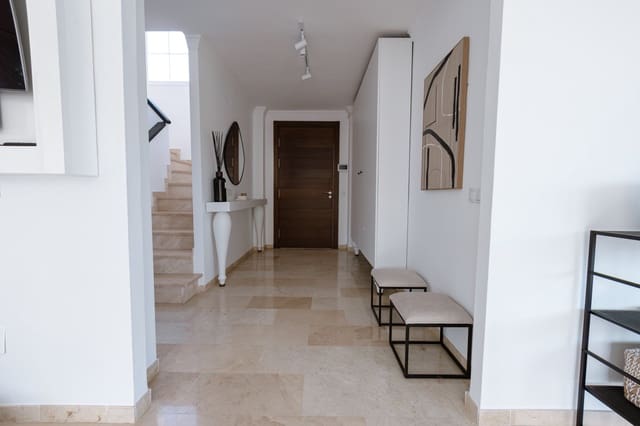 4 Zimmer Villa zu verkaufen in Las Brisas, Marbella mit Pool Garage - 1.850.000 € (Ref: 7577475)