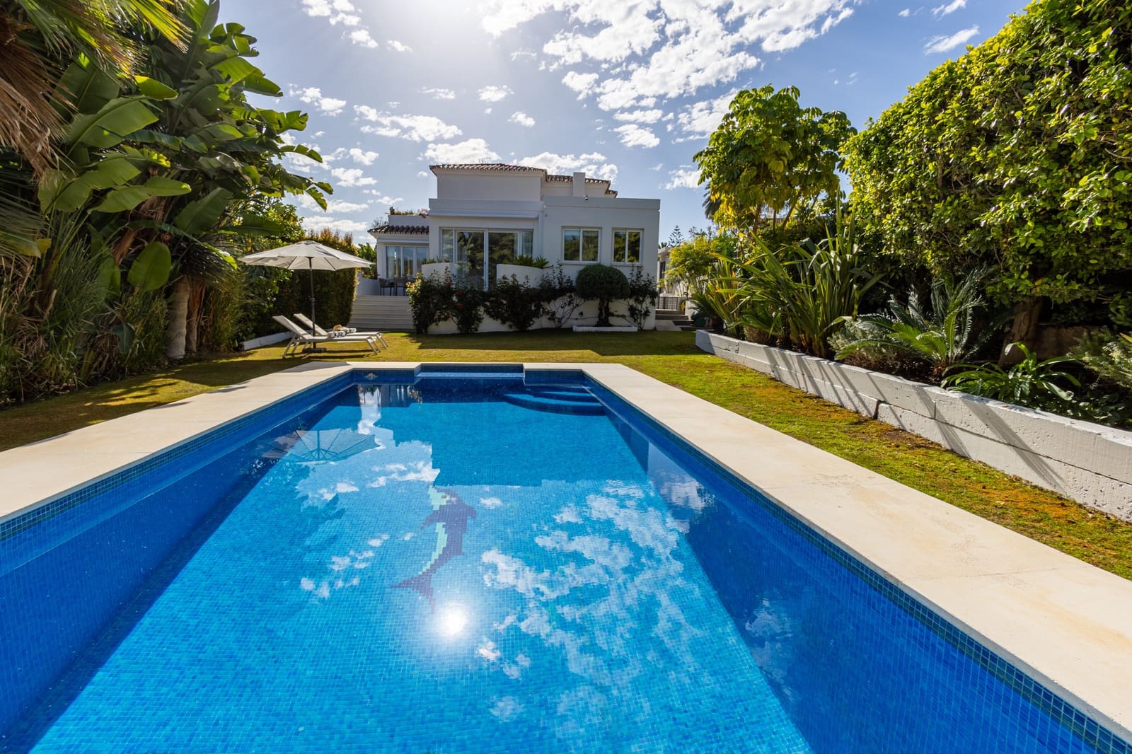 4 soverom Villa til salgs i Marbella med svømmebasseng garasje - € 1 850 000 (Ref: 7577475)