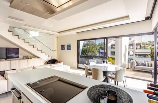 3 soverom Penthouse til salgs i Marbesa, Marbella med svømmebasseng garasje - € 1 200 000 (Ref: 7579249)
