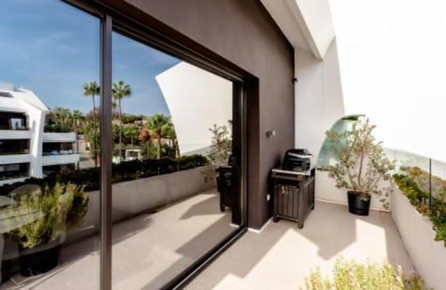 3 quarto Penthouse para venda em Marbesa, Marbella com piscina garagem - 1 200 000 € (Ref: 7579249)