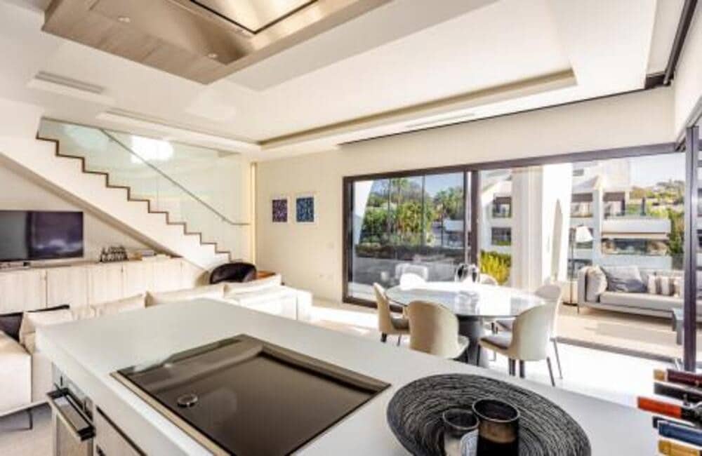 3 soverom Penthouse til salgs i Marbella med svømmebasseng garasje - € 1 200 000 (Ref: 7579249)