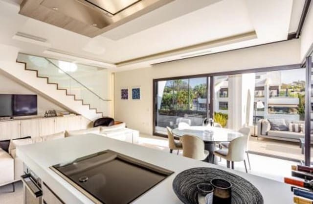3 quarto Penthouse para venda em Marbesa, Marbella com piscina garagem - 1 200 000 € (Ref: 7579249)