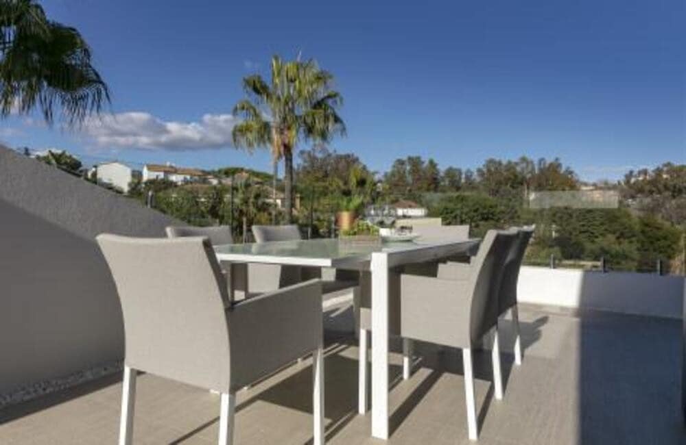 3 soverom Penthouse til salgs i Marbella med svømmebasseng garasje - € 1 200 000 (Ref: 7579249)