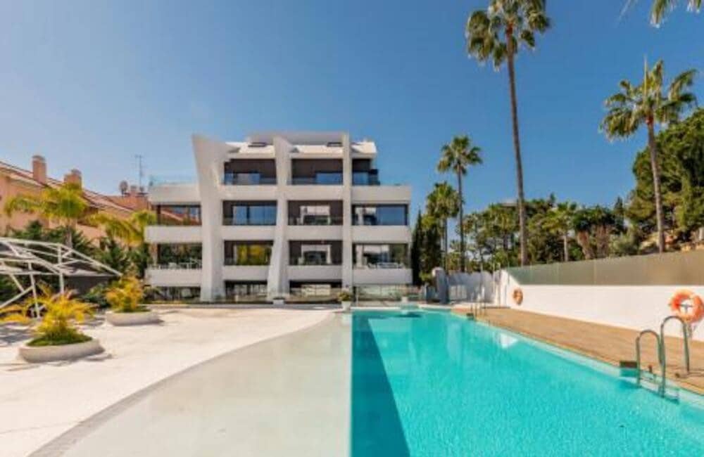3 soverom Penthouse til salgs i Marbella med svømmebasseng garasje - € 1 200 000 (Ref: 7579249)