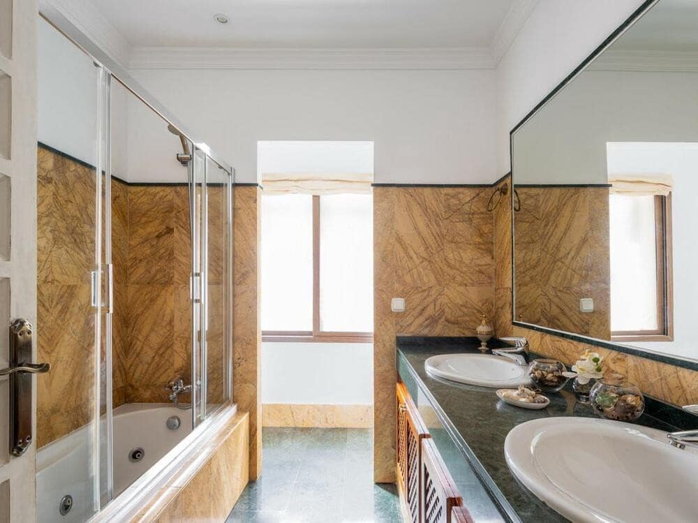 6 soveværelse Villa til salg i El Paraiso med swimmingpool garage - € 1.950.000 (Ref: 7581854)