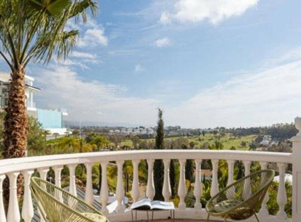 6 soveværelse Villa til salg i El Paraiso med swimmingpool garage - € 1.950.000 (Ref: 7581854)