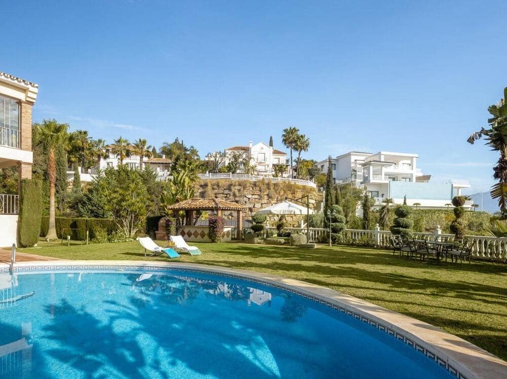 6 soveværelse Villa til salg i El Paraiso med swimmingpool garage - € 1.950.000 (Ref: 7581854)