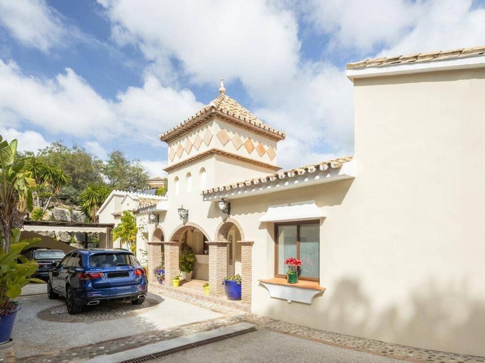 6 soveværelse Villa til salg i El Paraiso med swimmingpool garage - € 1.950.000 (Ref: 7581854)