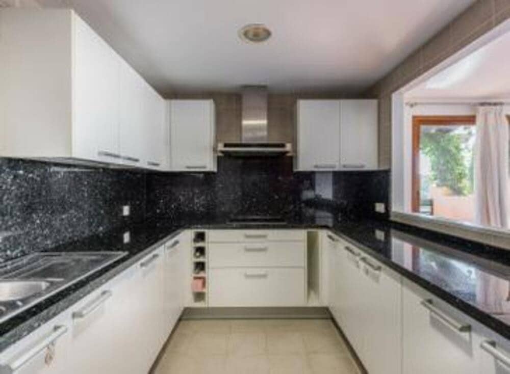 4 sypialnia Penthouse na sprzedaż w El Paraiso z basenem garażem - 738 000 € (Ref: 7584486)