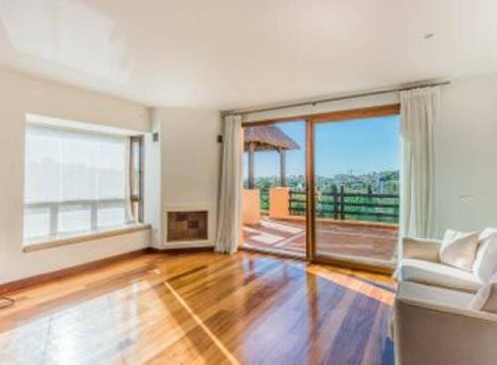 4 sypialnia Penthouse na sprzedaż w El Paraiso z basenem garażem - 738 000 € (Ref: 7584486)