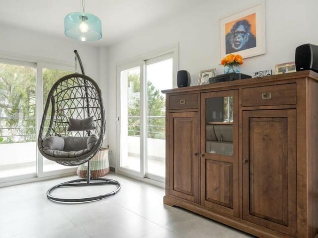 5 sypialnia Willa na sprzedaż w La Cala de Mijas, Mijas z basenem garażem - 995 000 € (Ref: 7587331)