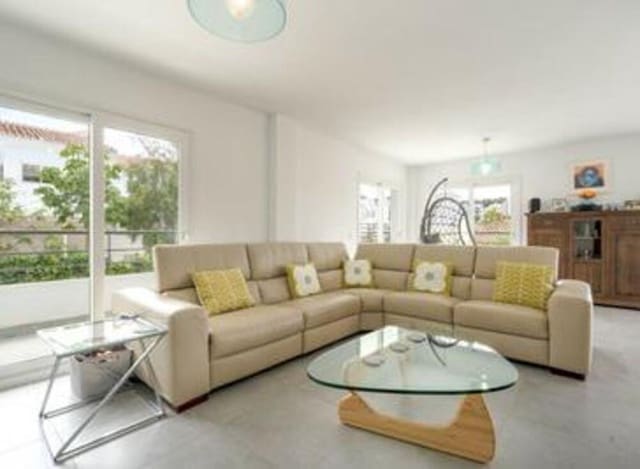 5 sypialnia Willa na sprzedaż w La Cala de Mijas, Mijas z basenem garażem - 995 000 € (Ref: 7587331)