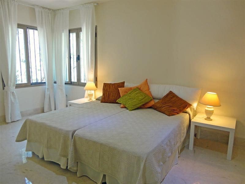 5 chambre Villa/Maison à vendre à Marbella avec piscine garage - 2 800 000 € (Ref: 7602542)