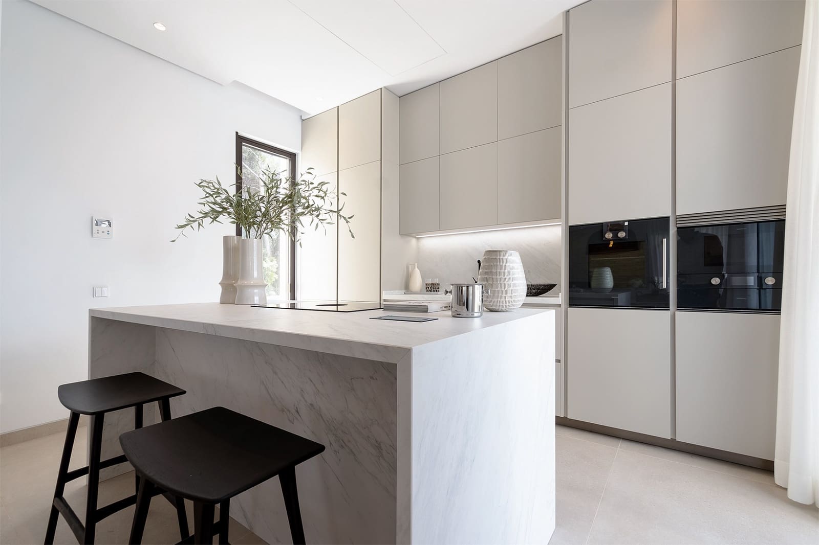 4 chambre Villa/Maison à vendre à Golden Mile avec piscine garage - 4 750 000 € (Ref: 7602545)