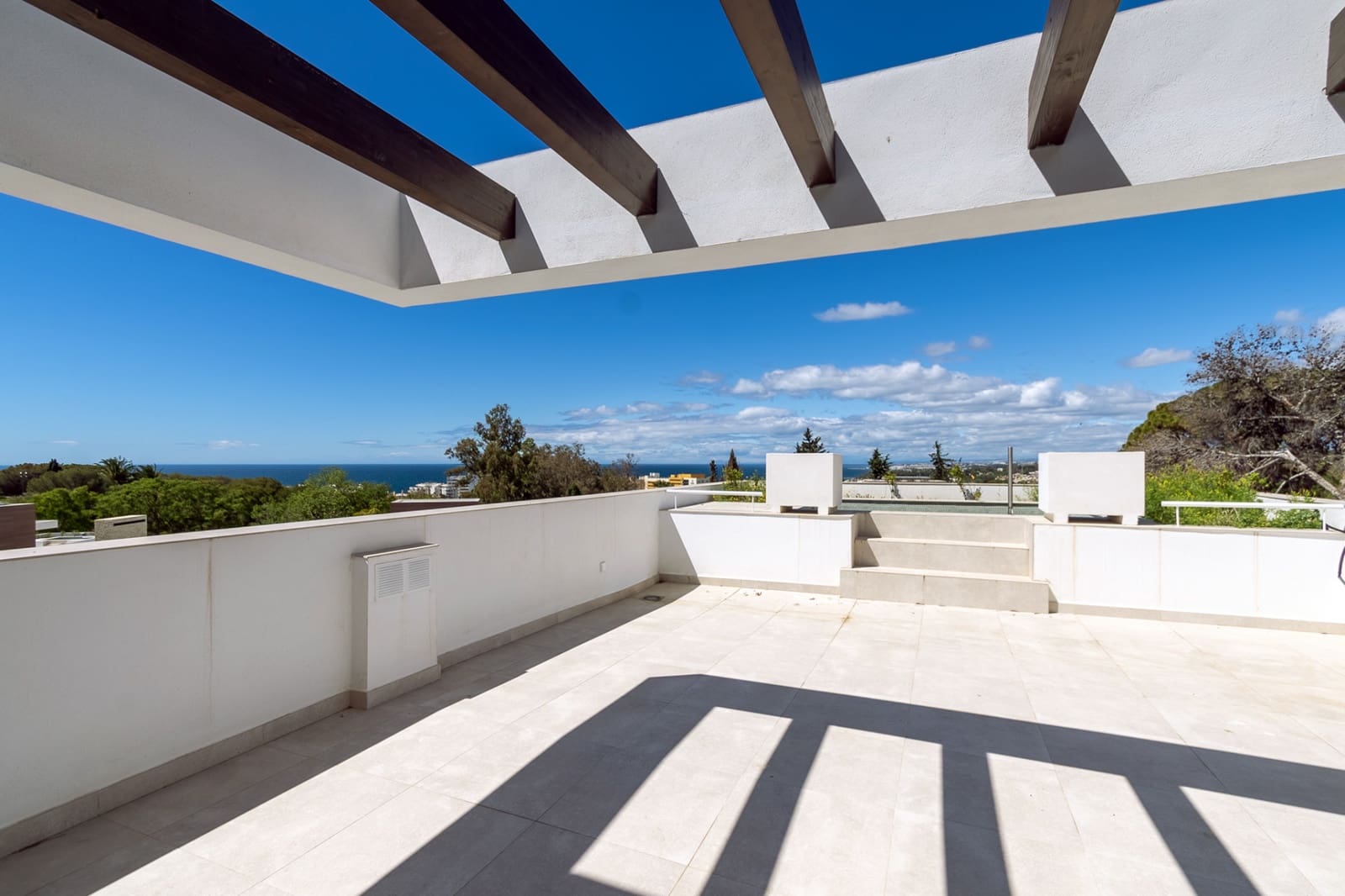 4 chambre Villa/Maison à vendre à Golden Mile avec piscine garage - 4 750 000 € (Ref: 7602545)